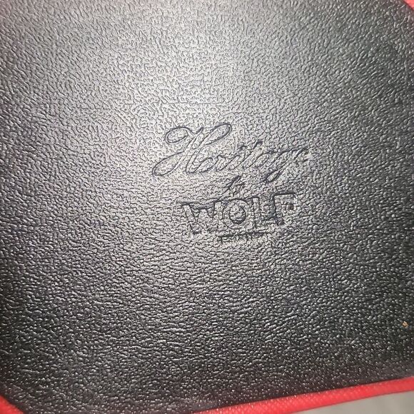 Vintage SM Faux Red Leather Heritage Wolf Travel Case - Picture 4 of 7